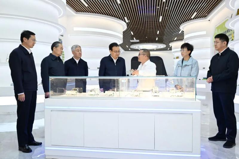 梁言顺在霍邱县调研并带案下访、随机接访时强调 坚持开门抓教育持续深化集中整治 让群众有更多更直接更实在的获得感